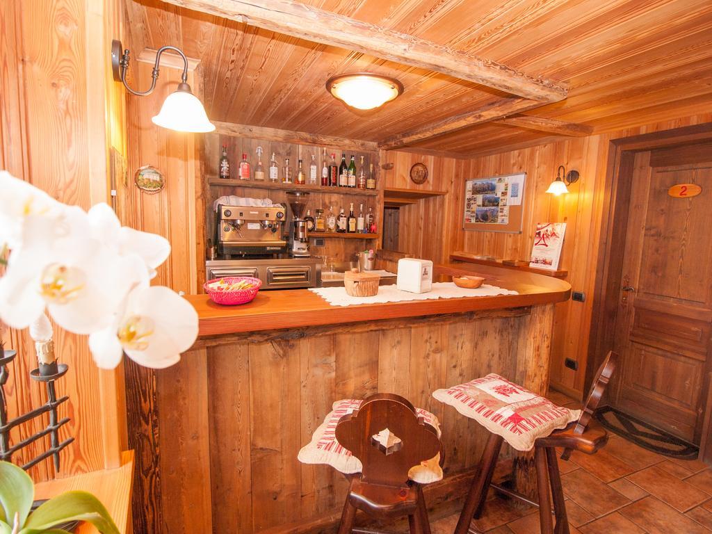 Le Vieux Rascard Chambres D'Hotes Champoluc Buitenkant foto