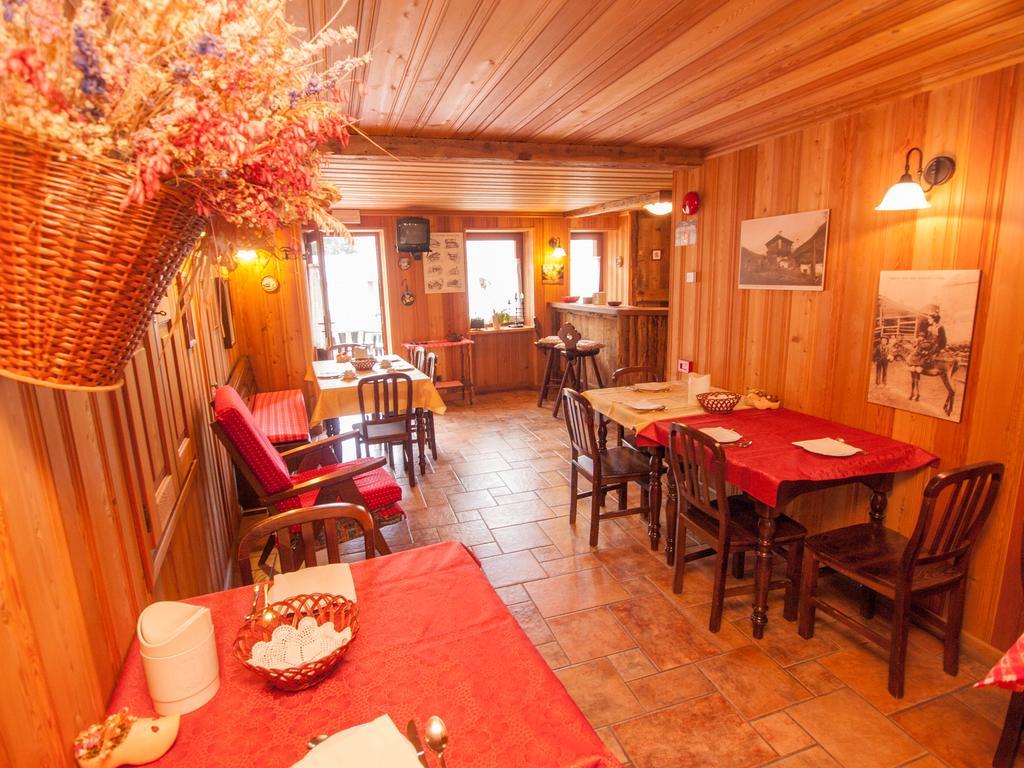 Le Vieux Rascard Chambres D'Hotes Champoluc Buitenkant foto