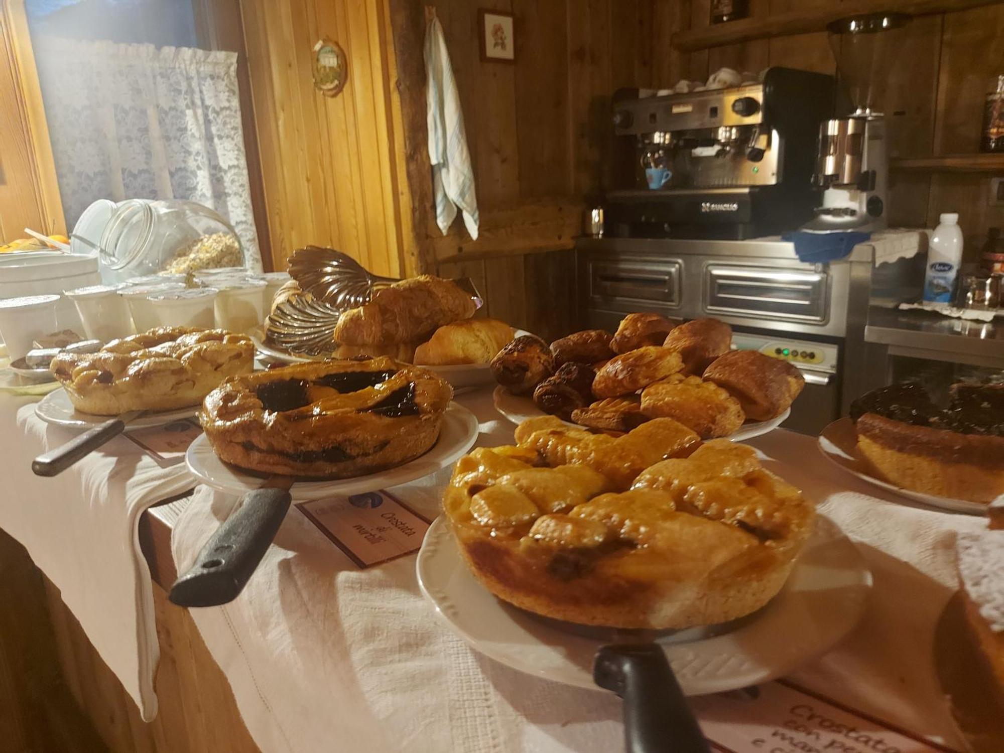 Le Vieux Rascard Chambres D'Hotes Champoluc Buitenkant foto